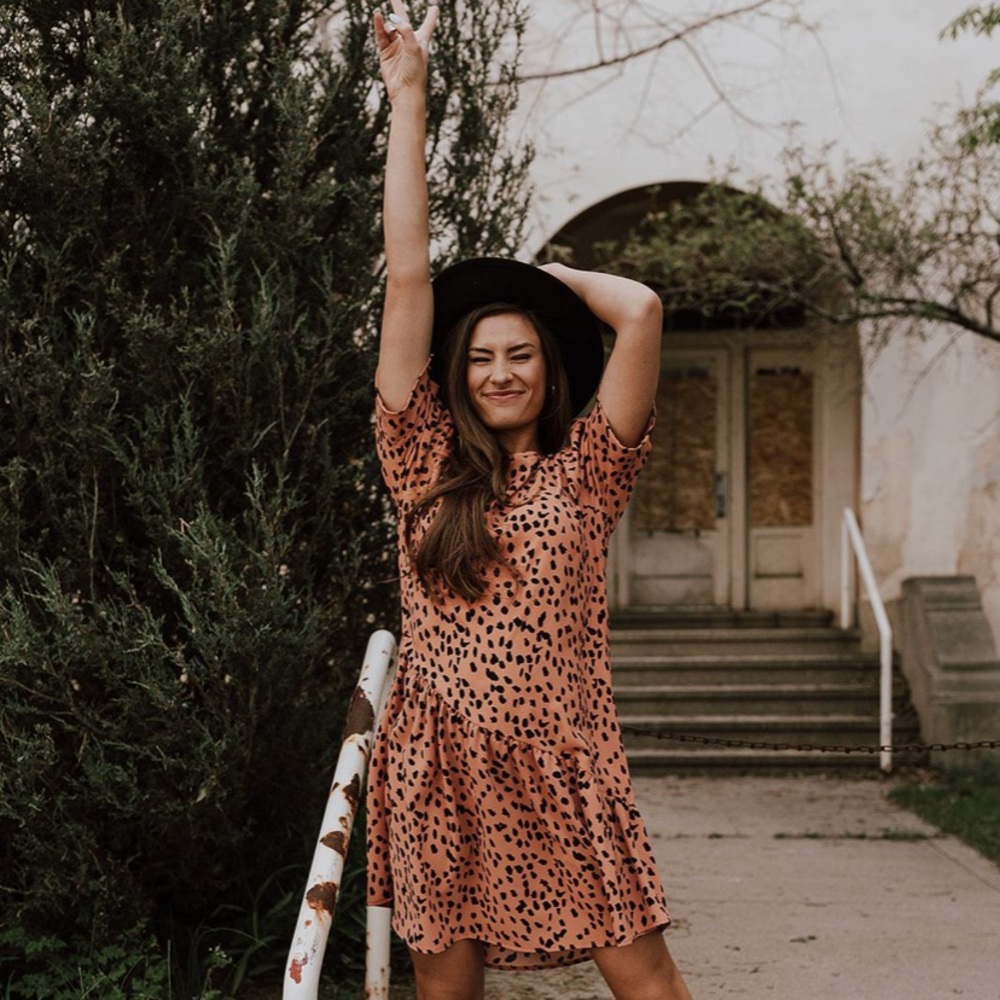 Super cute mid dress